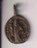 San Benito y Cruz. Medalla (AE 16 mms) R/ Cruz de San Benito. Siglo XVII-XVIII