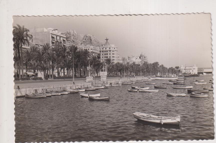 Alicante. Puerto y Explanada de España. Ediciones García Garrabella 6. Fechada en 1953
