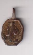 San Benito y Cruz. Medalla (AE 18 mms,) R/ Cruz de San Benito. Siglo XVII-XVIII