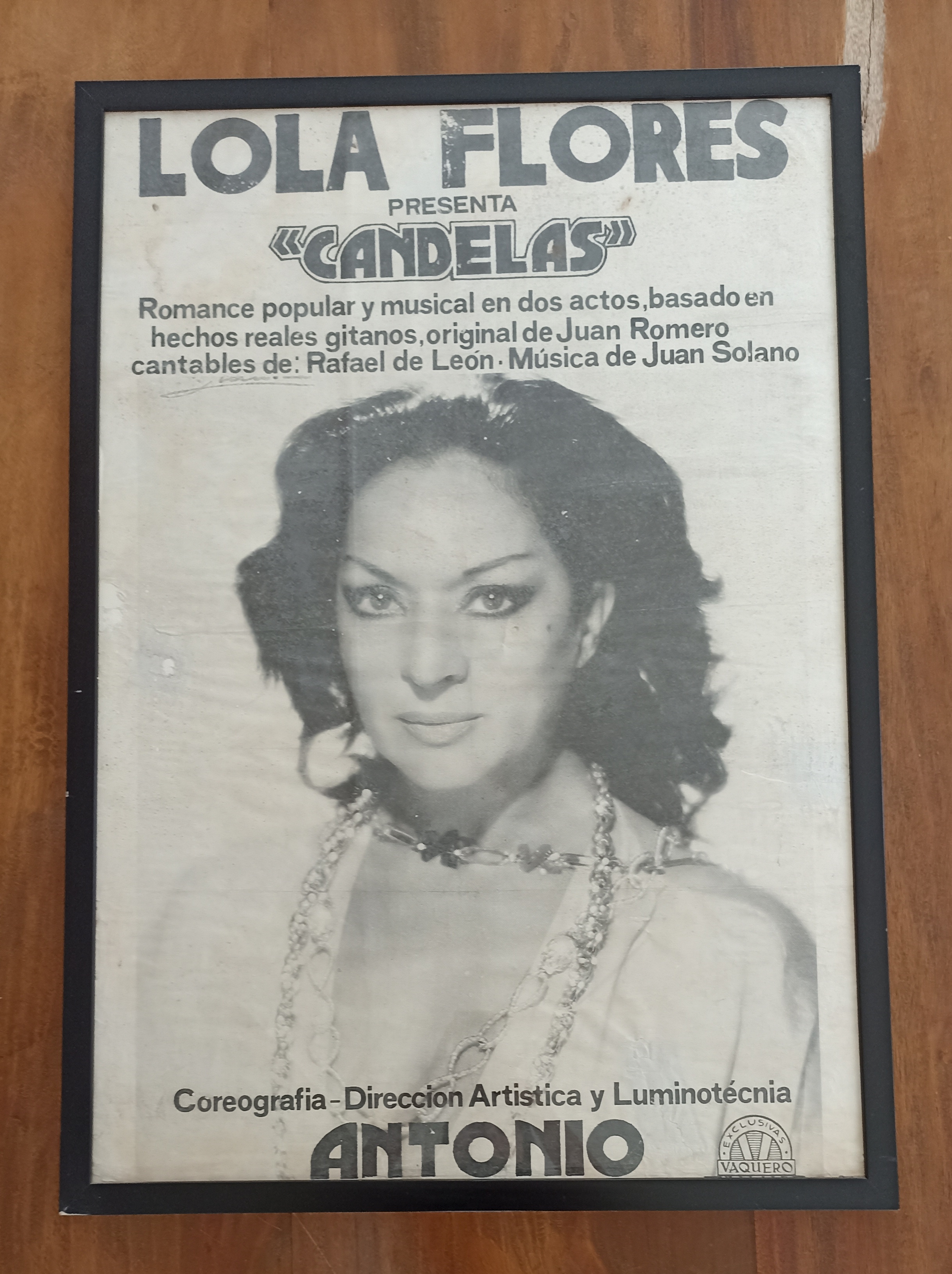 Lola Flores presenta Candelas. Exclusivas Vaquero. Cartel (101x71 cm. con cristal) año 1977