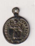 Santo arrodillado ante un Ángel. Medalla (AE 18 mms.) R/ San Antonio de Padua. Siglo XVIII