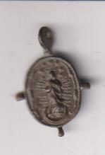 Virgen del Rosario. Medalla (AE 20 Mms.) R/ Dolorosa. Siglo XVII-XVIII
