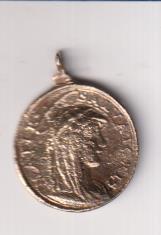 Mater Salvatoris. Medalla. (AE 23 mms.) R/ Salvator Mund. Siglo XVII-XVIII