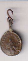 N. S. de Montserrat. Medalla (AE 17 mms.) R/San Benito y Cruz. Siglo XVII-XVIII