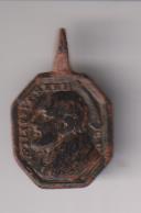 San Felipe Neri. Medalla (AE 18 mms.) R/San Carlos Borromeo. Siglo XVII-XVIII