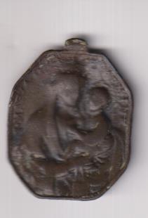 Virgen del Carmen. Medalla (AE 36 mms.) R/ Virgen. Siglo XVIII