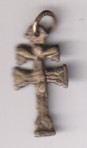 Cruz de Caravaca. Jesús en A/y María en r/. (ae 27mms) Siglo XVIII