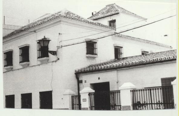 Fotógrafo Agudeló. Fotografías (9x6) Casa donde nació Sor Angela de la Cruz El 30 de Enero de 1846. Años 60-70