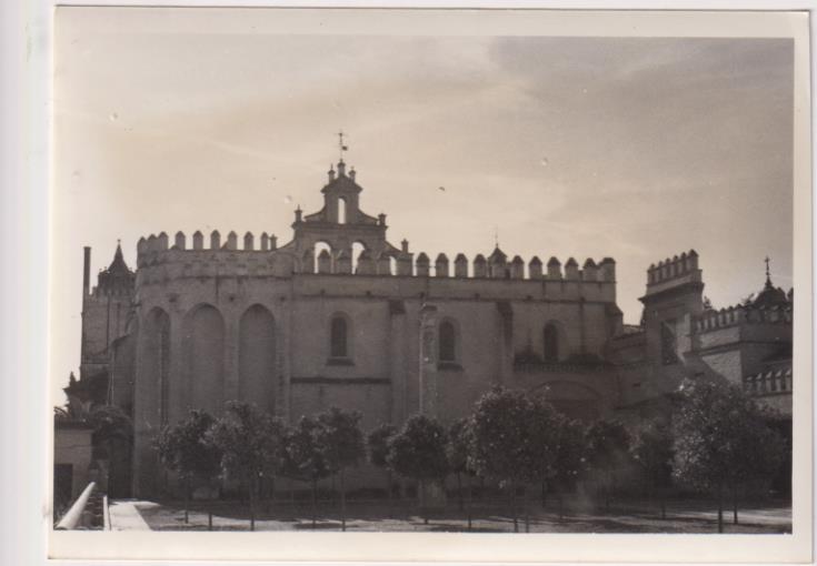 Fotografía (9x12) Monasterio de San Isidoro del Campo. Santiponce. Fundador Alonso Pérez de Guzmán 1301. Fotógrafo Agudelo, años 60-70