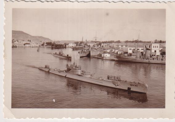 Fotografía (95x65 mm.) Submarino GenerAL Mola. Marzo de 1953. Fot. Casaú, Cartagena