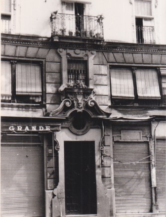 Fotografía (12x8,5) Fotógrafo Agudelo. Sevilla, Plaza de la Encarnación, 4. Años 80