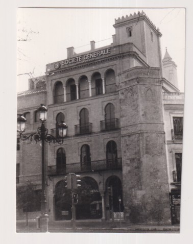Fotografía (12x8,5) Fotógrafo Agudelo. Sevilla, C/ Santo Tómás, 17. Años 70-80