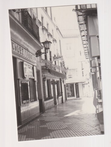 Fotografía (12x8,5) Fotógrafo Agudelo. Sevilla, C/ Almirante Bonifaz. Años 70/80