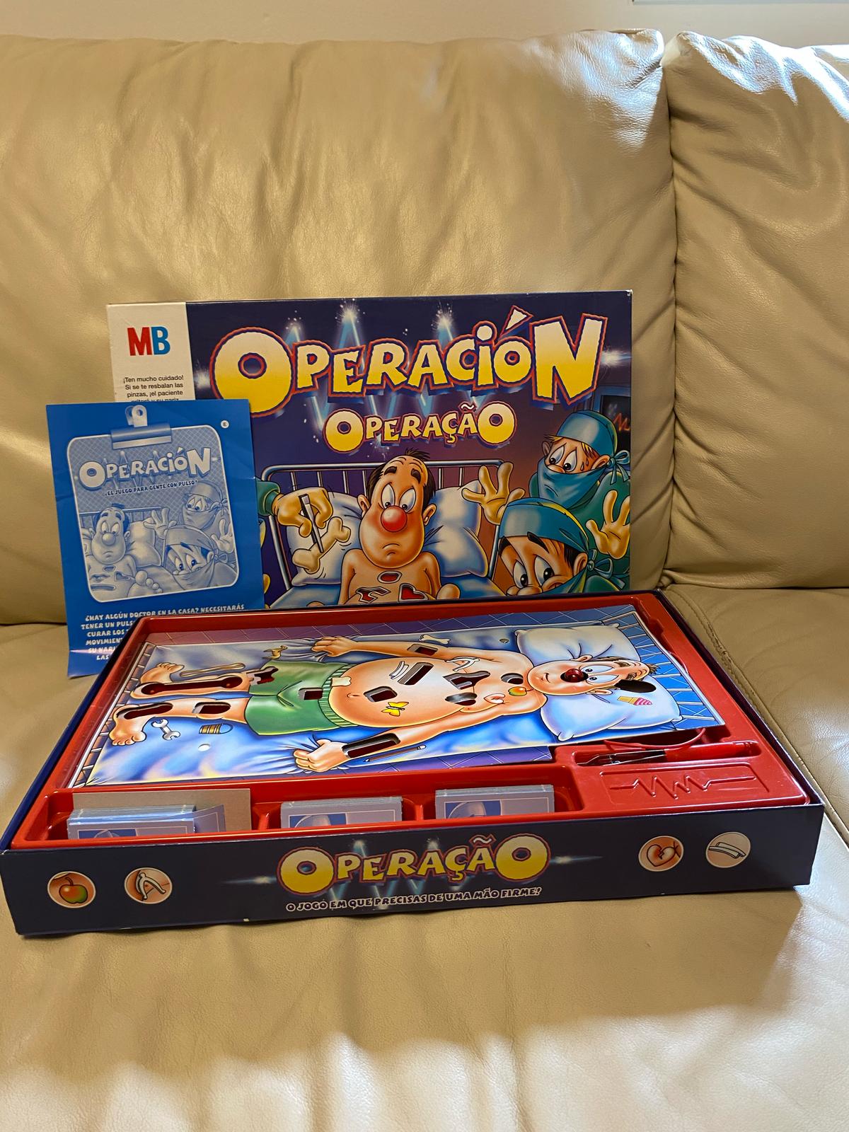 Operación. Caja (40x27x5) juegos de cirujanos