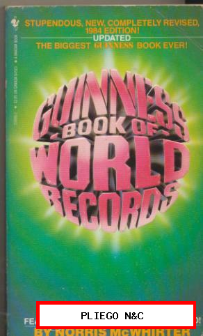 Guinness 1984 Book of World Records. (704 páginas)