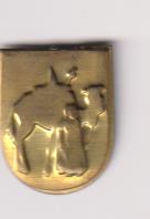 Emblema metálico Auxilio Social. Camello y Árabe. Con pestaña