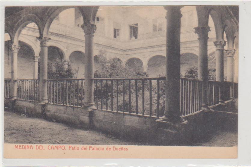 Medina del Campo.  Patio del Palacio de dueñas