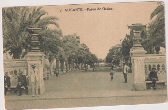 2 Alicante.- Paseo de Gadea. Edit. Papelería Marimón. Sin usar