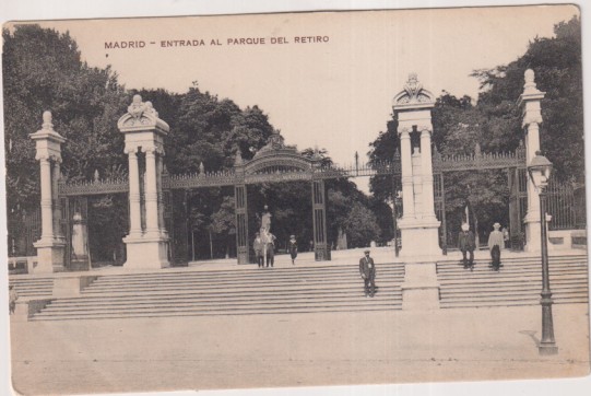 madrid .- entrada al parque del retiro. Sin usar
