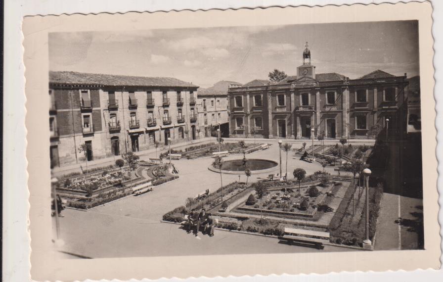 Miranda de Ebro.- Plaza de Cervantes. Ediciones Arribas. Fechada al dorso en 1958