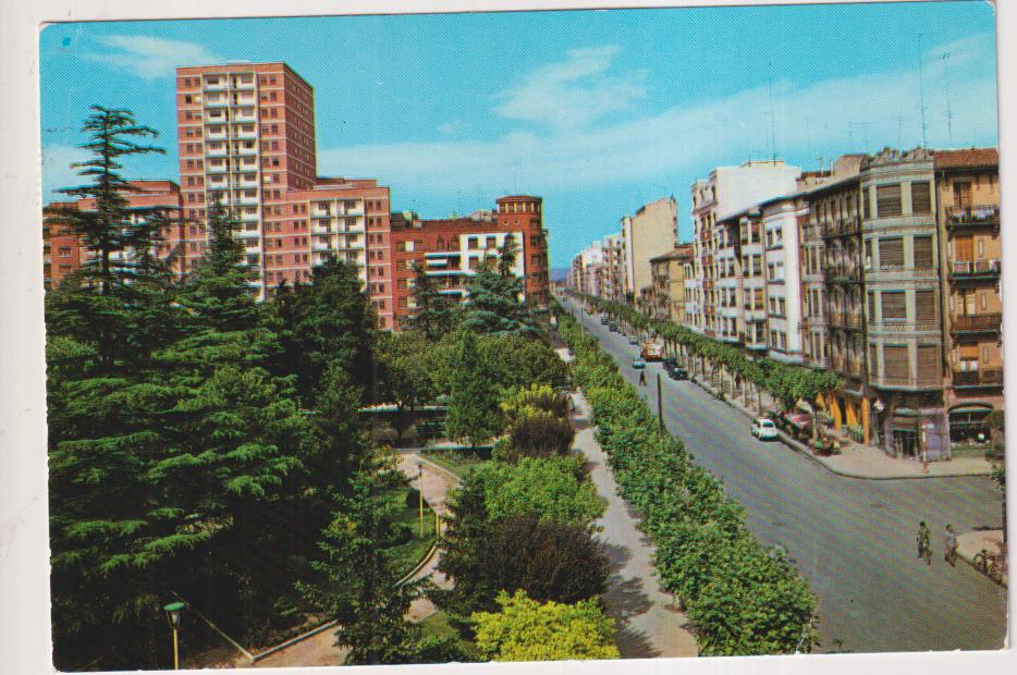 Miranda de Ebro. Avenida del Generalísimo y parque Calvo Sotelo. Franqueada y fechada 1984