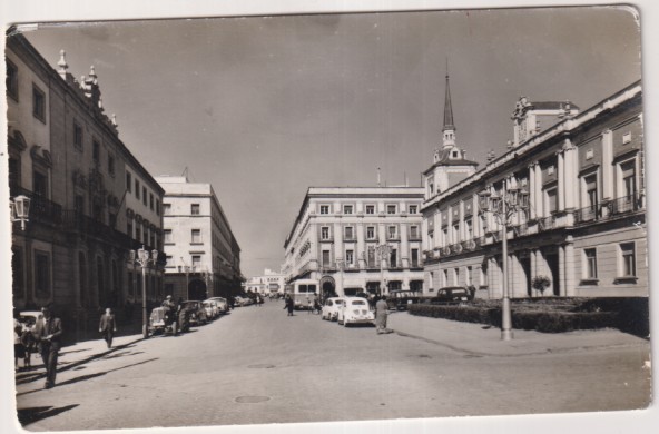 11. Huelva. Gran Vía y ayuntamiento. Ediciones Sicilia. Sin usar