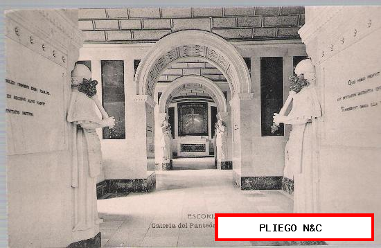 Escorial-Galería del Panteón de Infantes. Hauser y Menet