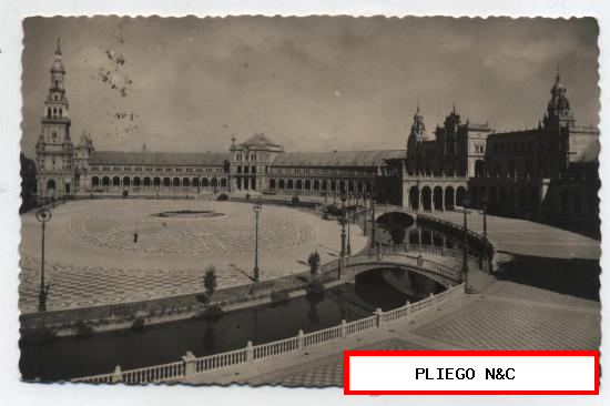 Sevilla. Plaza de España. Franqueado y fechado en 1950