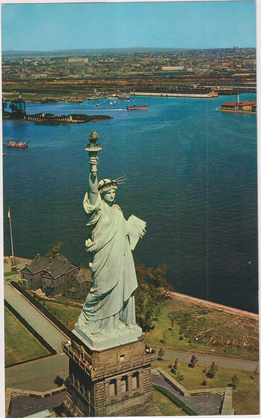 Nueva York.- Estatua de la Libertad. Postal  Gigante (22,5x14)