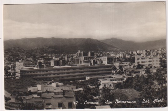 142. Caracas. San Bernardino, Edif. Shell. Foto-Postal. Sin usar