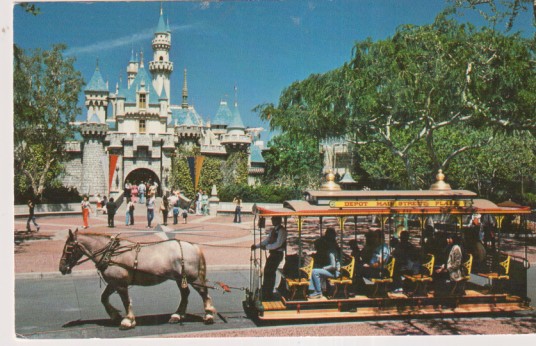 Disneyland Post Card. - El CAstillo de Bella Durmiente. Sin usar