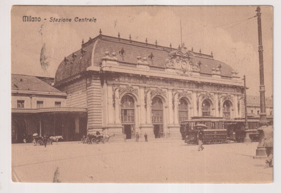 Milán.- Estación Central. Franqueado (Sello arrancado en parte) y fechado 6 Ene. 1911. Destino: Praga