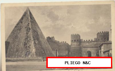 Roma-Piramide di Caio Castio e Porta San Paolo
