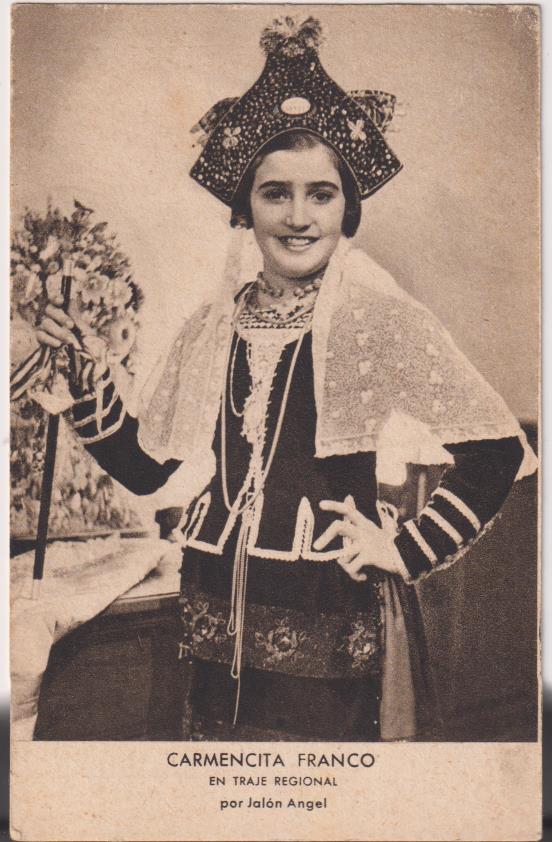 Carmencita Franco. en traje regional, por Ángel Jalón