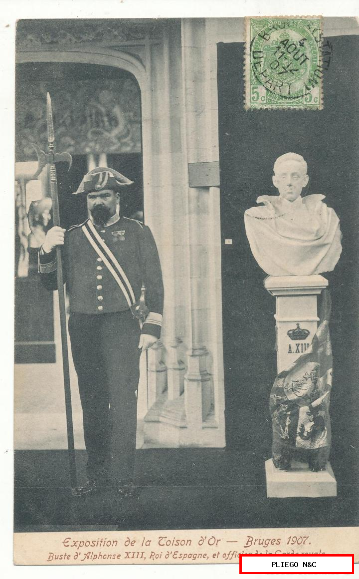 Exposition de la toisón d´or. Bruges 1907. Buste d´alphonse xiii roi d´espagne, et officier de la-garde royale
