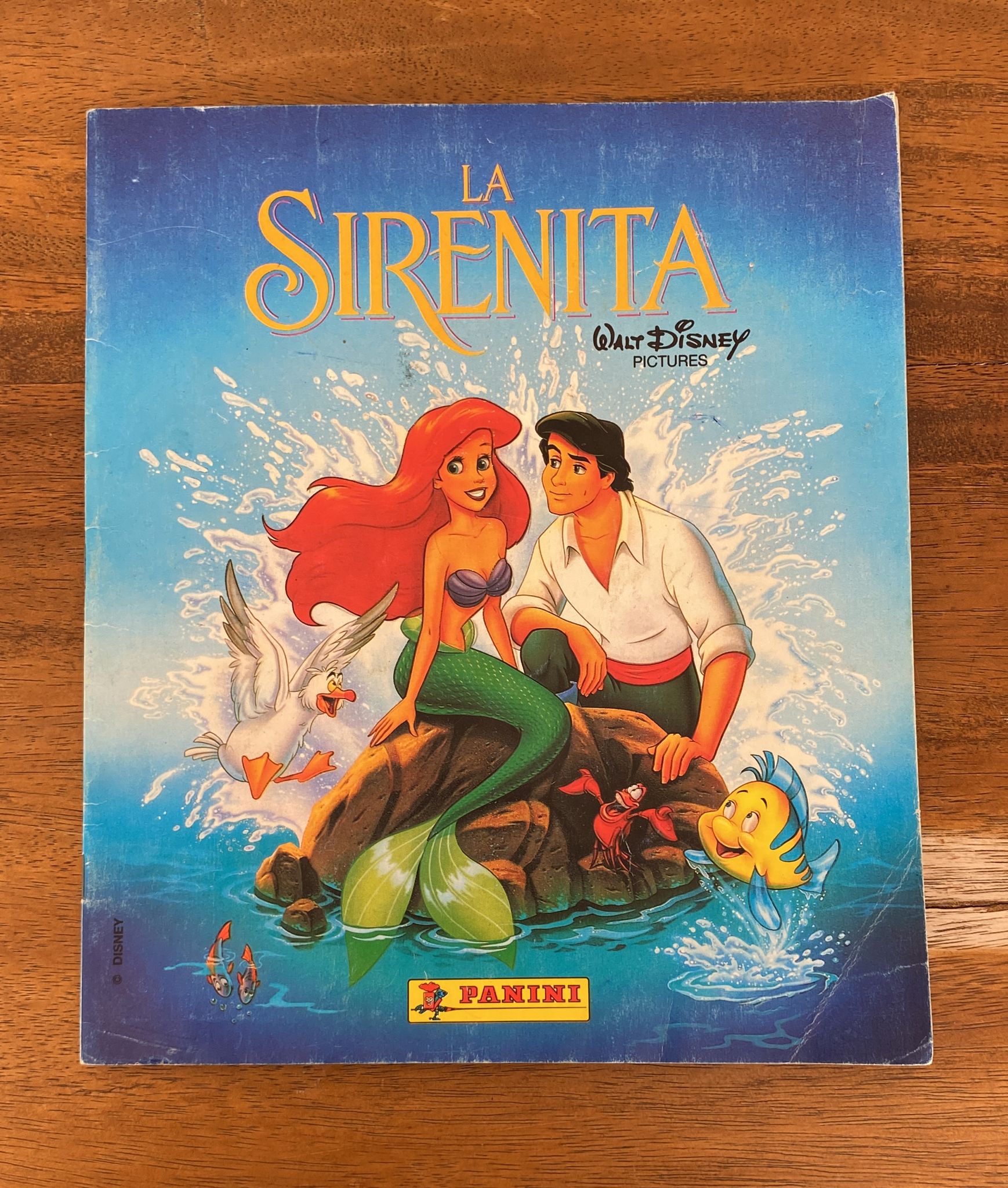 Álbum La Sirenita de Disney. Panini. Contiene 184 cromos y 29 pegatinas