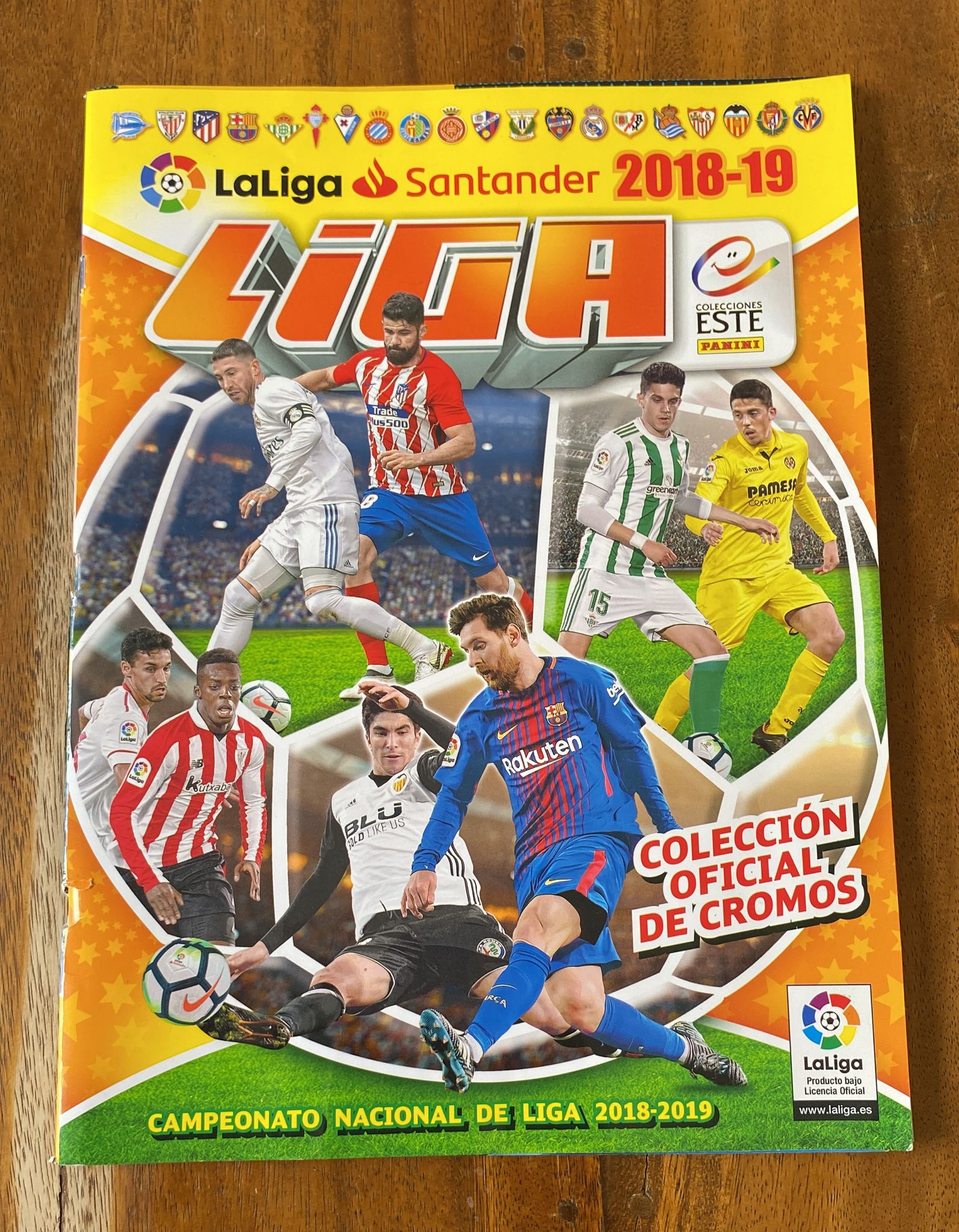 Álbum 2018-19 La Liga. Este. Nuevo con 8 cromos