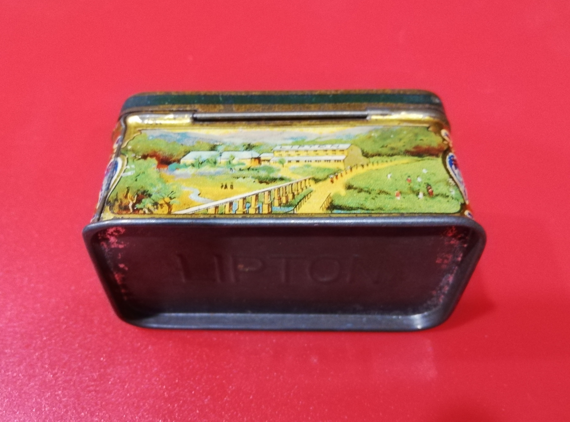 Antigua caja de hojalata de té Lipton. Años 30. Muy bonita y escasa