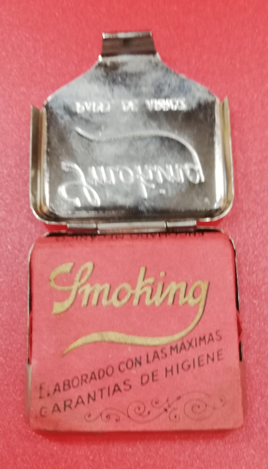 Antigua caja metálica Smoking (papel de arroz para fumadores)
