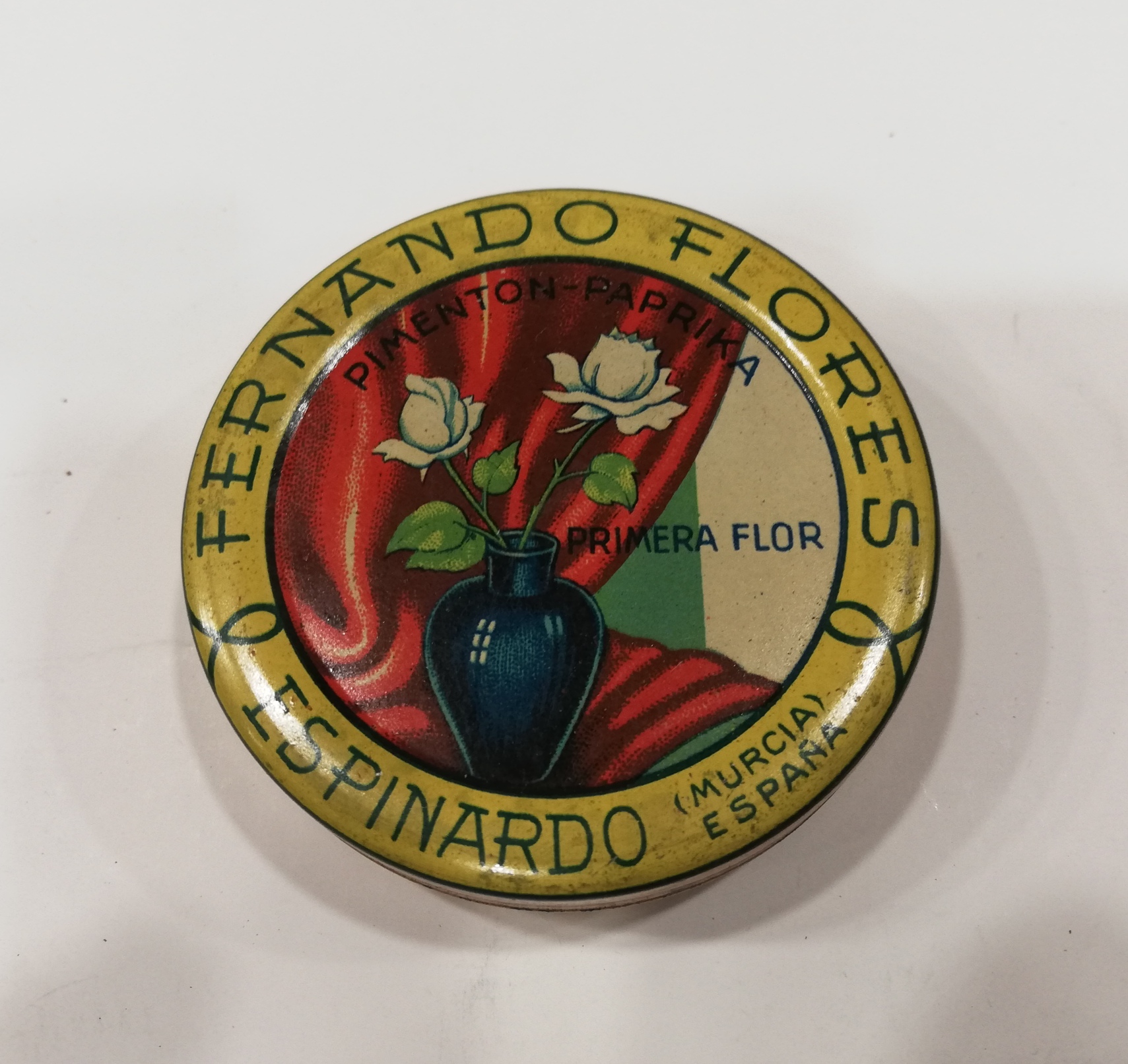 Antigua caja metálica. Pimentón, primera flor. Fernando Flores, Espinardo (Murcia)