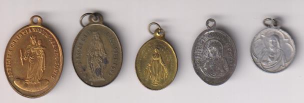 Lote de 5 Medallas AE y Al. (2,8 a 2 Cms.) Siglo XIX y XX
