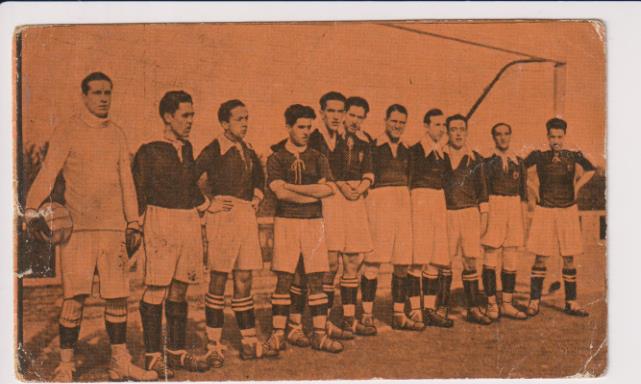 Foot-Ball. Campeonato de España 1923-1924. nº 10. La Real sociedad Atlética Stadium. Publicidad de Chocolate Royal y Cafés La Pajarita