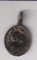 S. María de Guadalupe. Medalla (20 mms.) R/ San Jerónimo. Siglo XVII. Bonita pátina negra