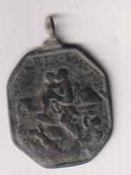 Virgen del Loreto(S. Maria Laurent) Medalla (AE 30 mms.) R/ Crucificado y 2 Ángeles. Siglo XVII