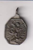San Leonardo. Medalla. Exergo: ROMA (AE 20 mms.) R/ San Miguel (Vivit deus) Siglo XVII. RARA