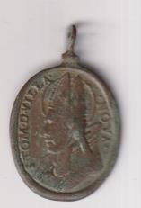 Santo Tomas de Villanueva. Medalla (AE 26 mms.) R/ (San Francisco de Sales? ) Siglo XVII-XVIII