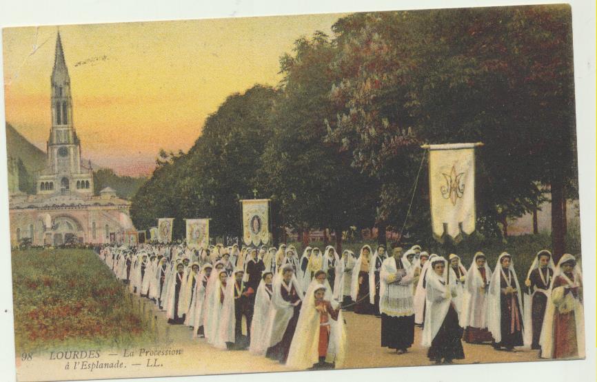 Lourdes. La Processions á l´Explanade. Franqueado y fechado en Barcelona en 1905. Destino Sevilla